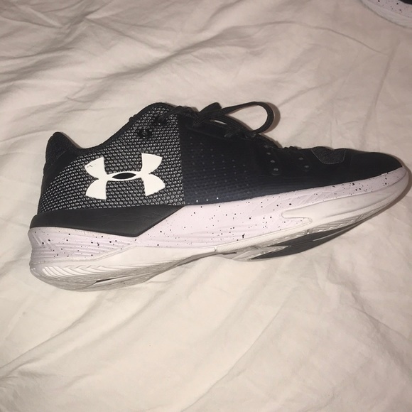 under armour women's block city volleyball shoe